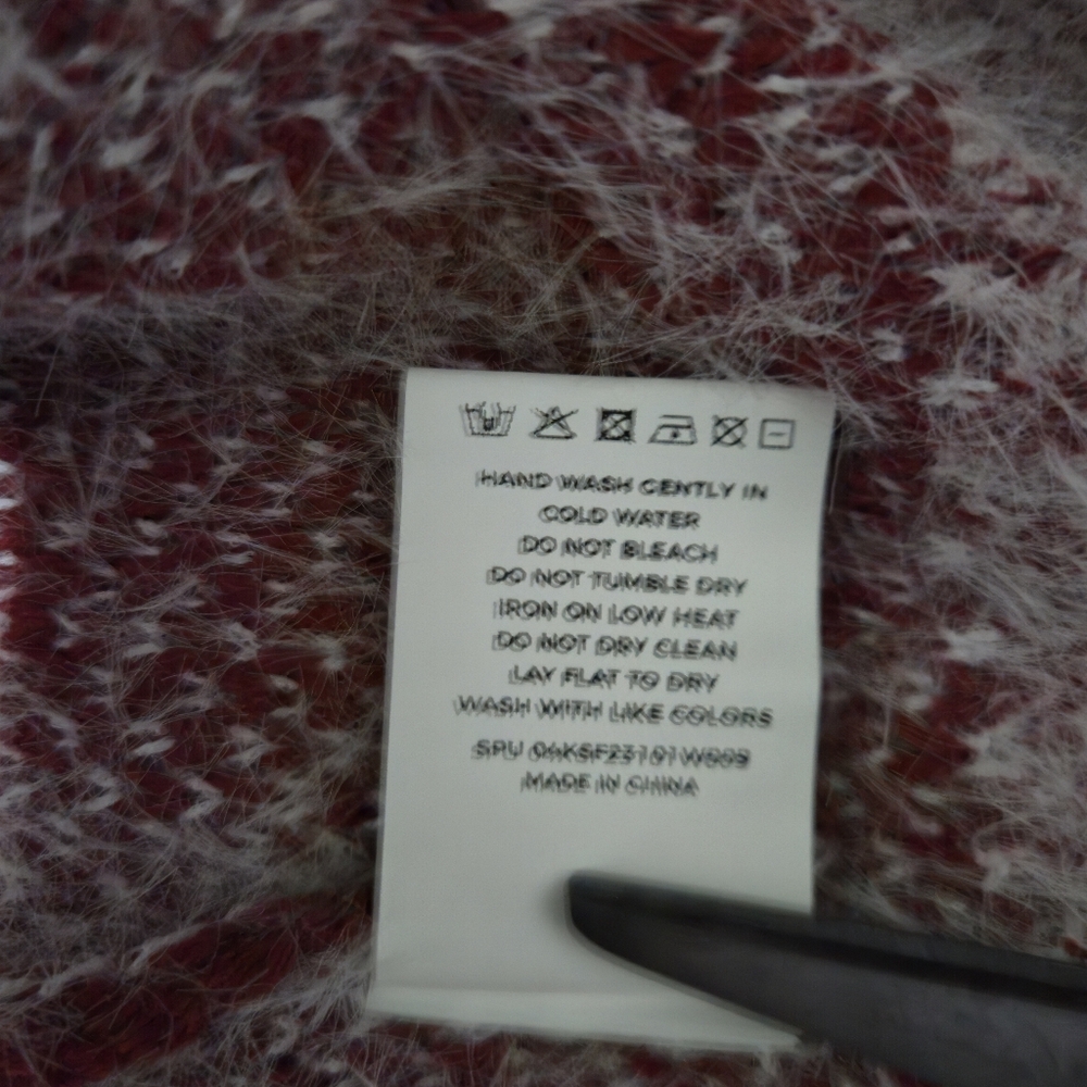 BLOOMCHIC Red White Plaid Cardigan Sweater Buttoned Fuzzy Knit Size 22 / 24 - Picture 13 of 15